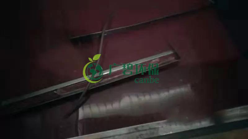 東莞龍背嶺驚現(xiàn)“紅水河”，一企業(yè)涉嫌偷排被立案調(diào)查(圖2)